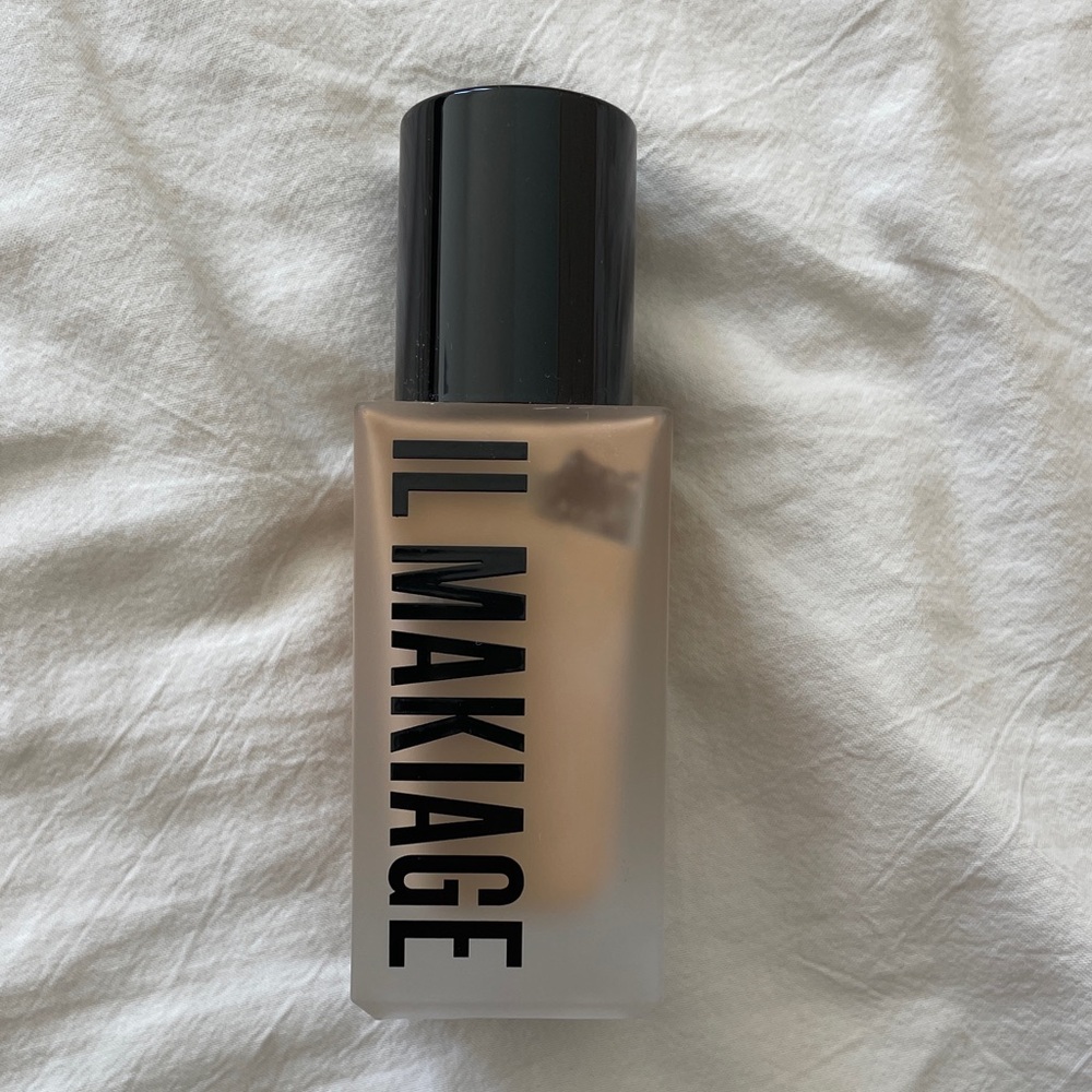 IL MAKIAGE 060 Woke Up Like This Foundation